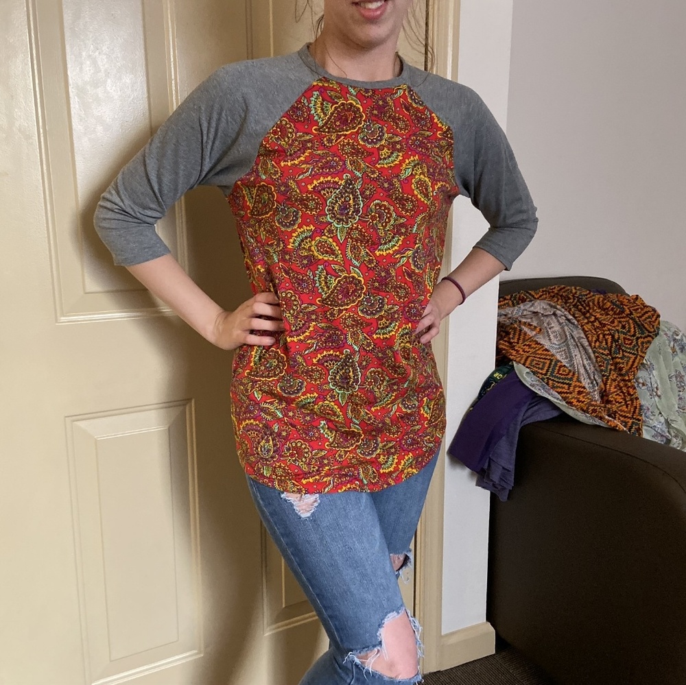 Quarter length paisley shirt